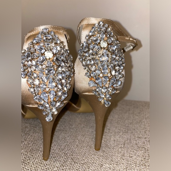 RSVP SATIN HEELS IN BEIGE/CREAM - Picture 6 of 12